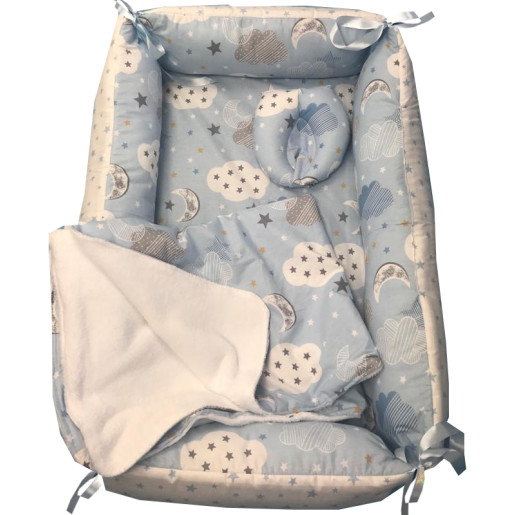 Reductor Personalizat Bebe Bed Nest cu paturica si pernuta antiplagiocefalie Deseda Norisori cu luna albastra 
