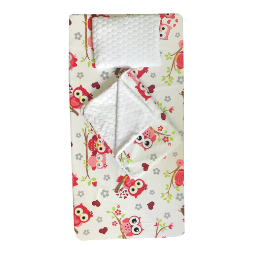 Set 3 piese de iarna paturica cu cearsaf si pernuta pentru pat 120x60 cm Deseda Bufnite rosii