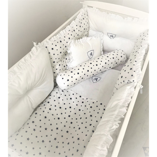 Lenjerie Personalizata cu monograma cu 10 piese pat 120x60 cm Deseda Alb - Stelute bleumarin pe alb 