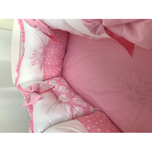 Lenjerie de patut cu 6 aparatori pufoase Alb-gri pat 120x60 cm, fundite, plapumioara, perna si cearsaf cu volan