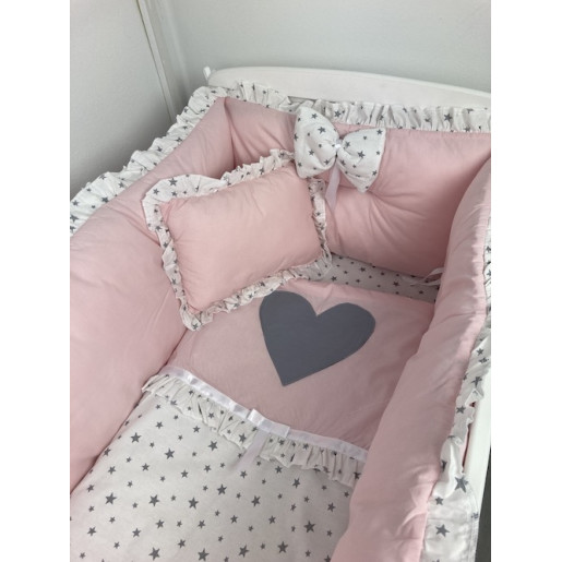 Lenjeria cu apărători Super groase și inimioara gri Roz pal - steluțe gri pe alb pat 140x70 cm 