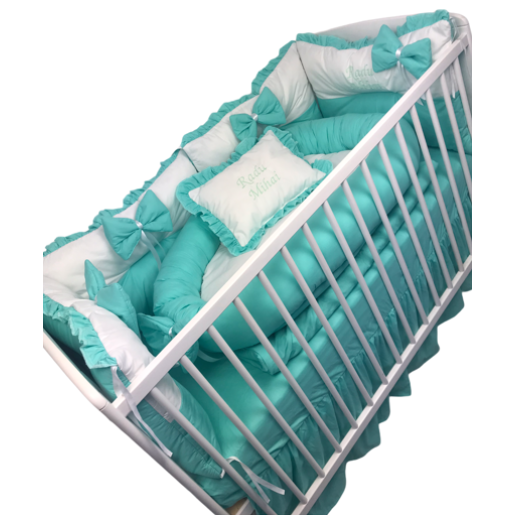Lenjerie de patut cu 6 aparatori pufoase Alb-gri pat 120x60 cm, fundite, plapumioara, perna si cearsaf cu volan
