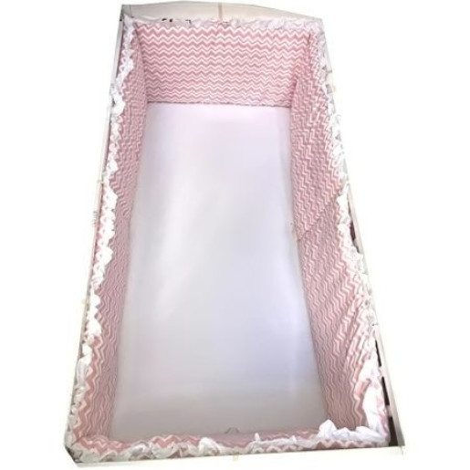 Lenjerie cu bumper si protectii laterale pat pufoase Deseda Zig Zag roz - 140*70 cm