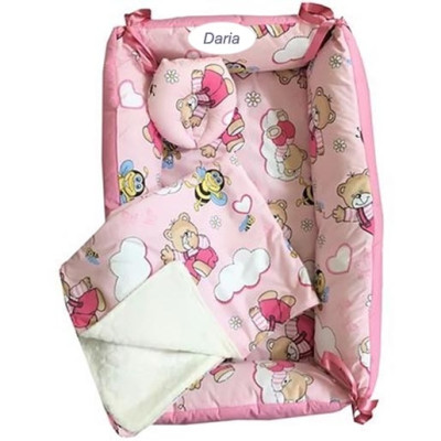 Reductor Personalizat Bebe Bed Nest cu paturica si pernuta antiplagiocefalie Deseda Ursi cu albine pe roz