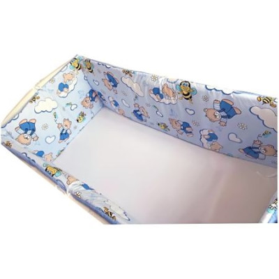 Aparatori laterale protectii laterale pat pufoase 120x60 cm h35cm Deseda Ursuleti cu albinute pe albastru