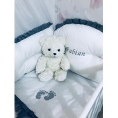 Lenjerie Personalizata cu aparatori Super Groase, baldachin si suport pat 120x60 cm Albă cu Volanas gri