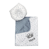 Set 2 piese Personalizat Paturica dubla de iarna 90x70 cm cu perna formare cap Deseda Minky gri - Steluțe gri pe alb