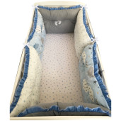 Lenjerie 10 piese cu 6 aparatori pufoase si buzunar pat 140x70 cm Deseda Gri-norisori-stelute albastre
