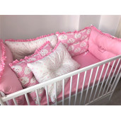 Set de 6 bucati aparatori protectii laterale patut 140x70 cm Deseda Roz-Norisori roz-Stelute roz pe alb